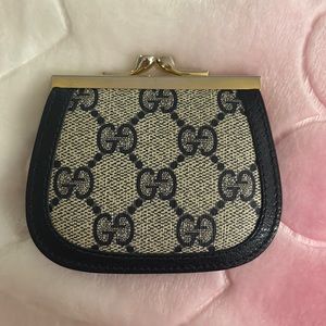 Leather GG Gucci Coin Purse / Wallet / Coin Pouch Vintage Clutch / Wristlet
